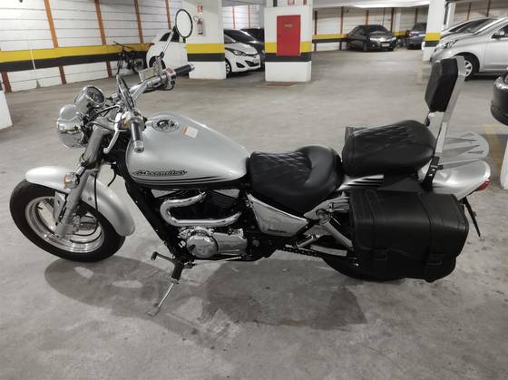 SUZUKI MARAUDER 800 SUZUKI MARAUDER 800
